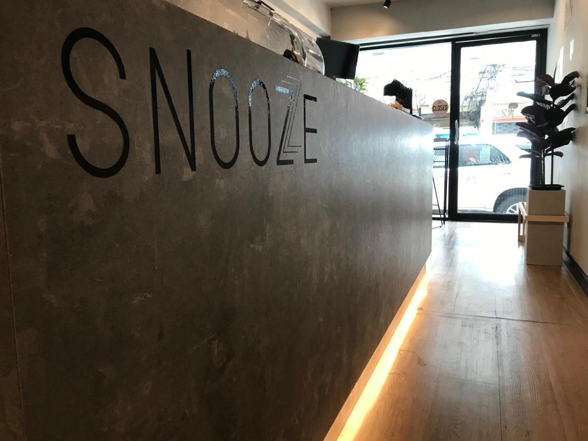 Snoozzze Hostel ใกล้รถไฟฟ้า ย่านบางรัก (Adults Only) Bangkok Exteriör bild