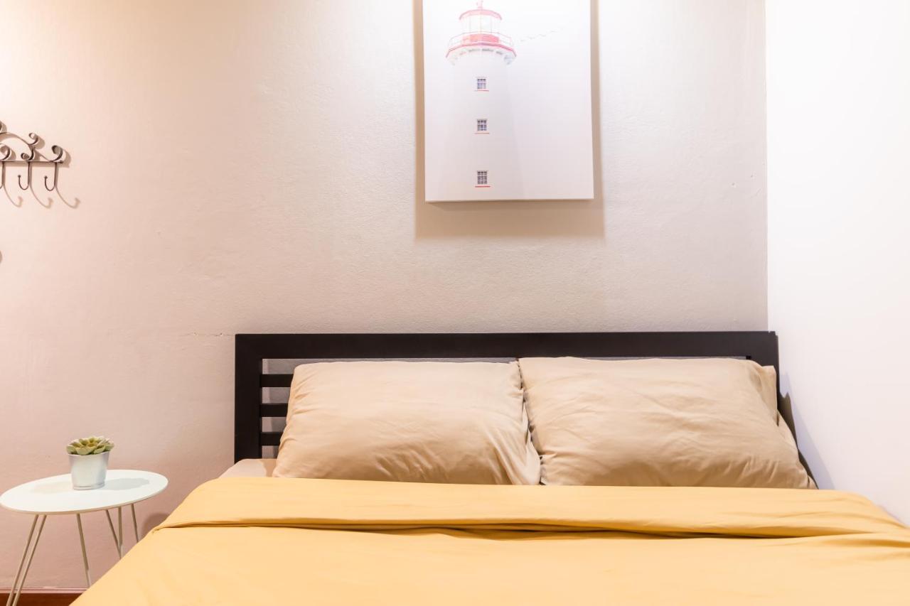 Snoozzze Hostel ใกล้รถไฟฟ้า ย่านบางรัก (Adults Only) Bangkok Exteriör bild